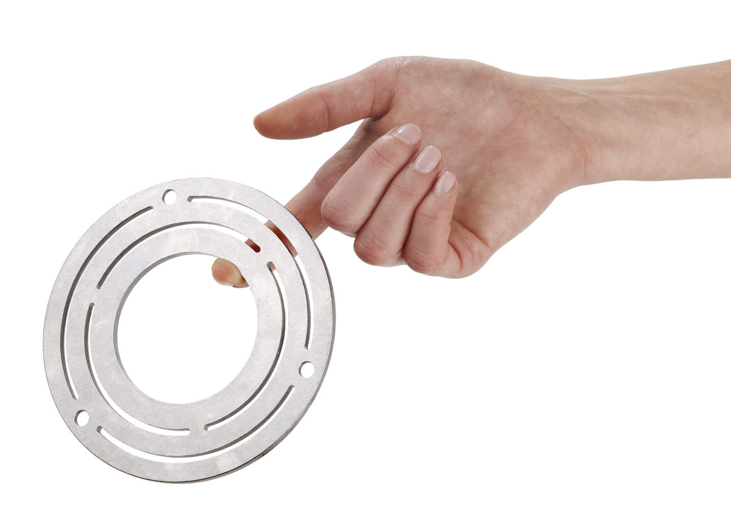 CNC-Drehteile Schmid Metallbearbeitung Ein Hand hält ein CNC-Drehteil aus Metall